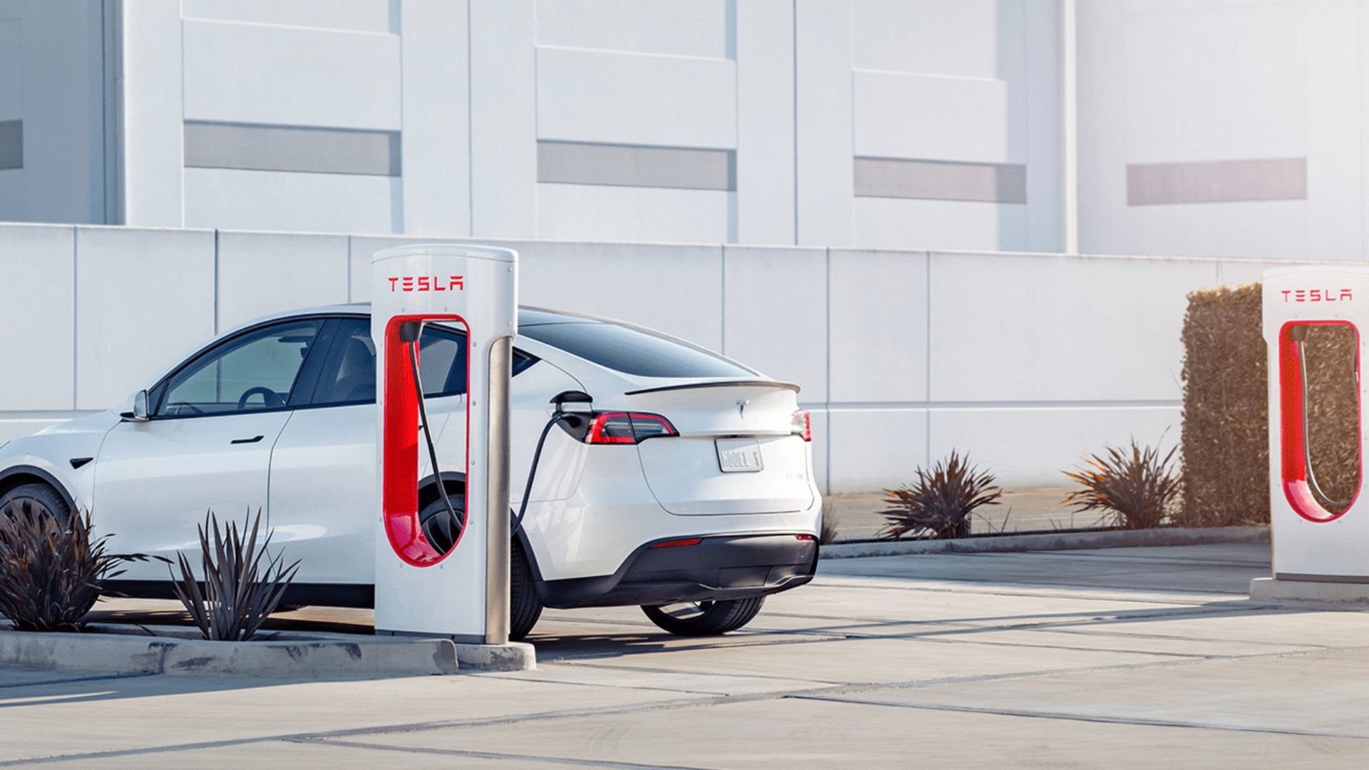 Neues Update - Tesla zeigt die voraussichtliche Wartezeit am Supercharger und die Anzahl der Autos auf dem Weg dorthin. - Shop4Tesla