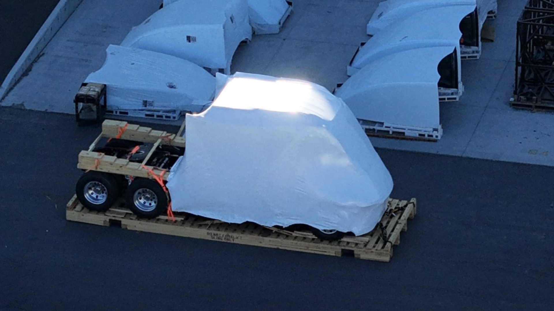 Tesla Semi in neuer Version gesichtet – Produktionshochlauf bevorstehend