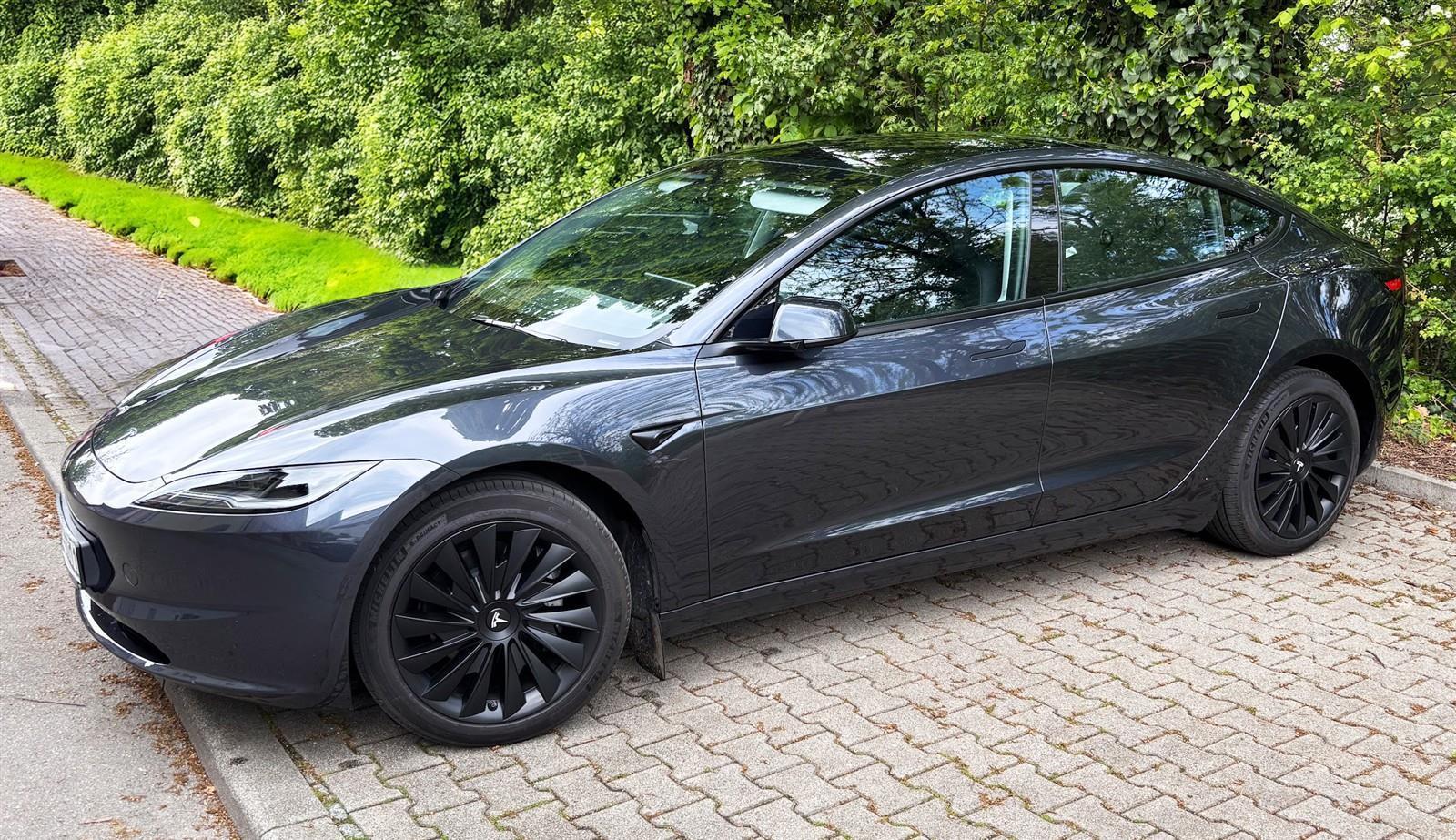 Performance hjulkapsler i turbine design til Tesla Model 3 Highland 