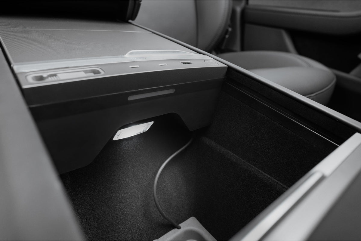 Jowua 130W LED USB-Hub a középkonzolhoz a Tesla Model Y Juniper (2025.03-tól) és a Model 3 Highland (2023.10-től)
