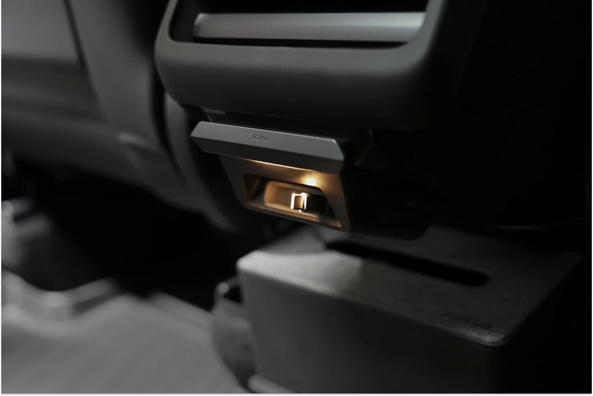 jowua-130W-LED-rear-vent-hub01_4000x@2x.progressive.webp