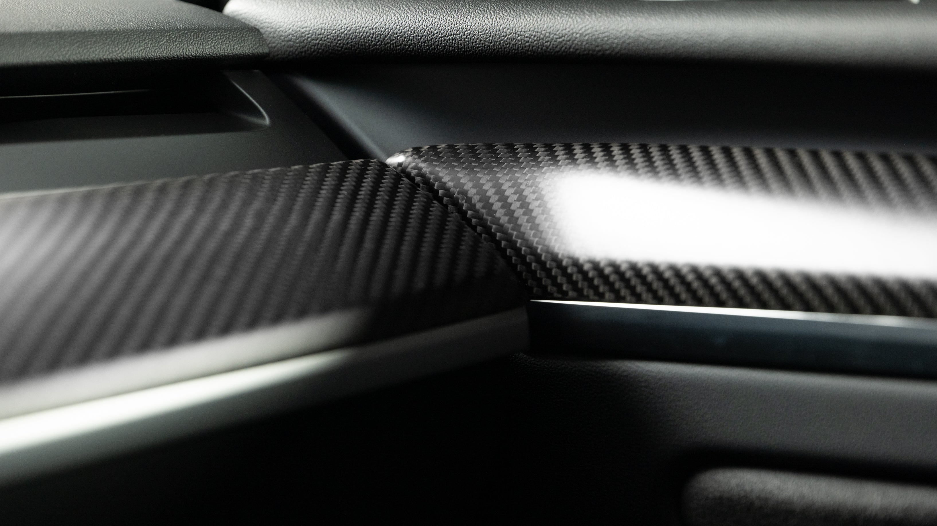 Echt-Carbon Dashboardleisten für das Tesla Model 3/Y - Shop4Tesla